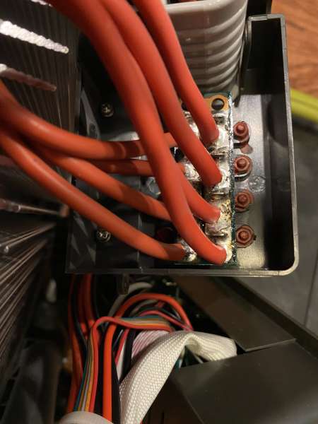 Inside the Anderson Power SB175 Connector